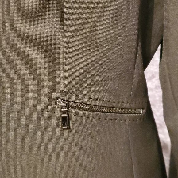 Tahari Pantsuit (does not include necklace) - Picture 5 of 16